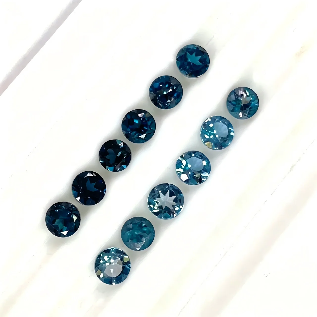 Factory Wholesale 100% Real Natural Round Brilliant Cut London Blue Topaz Gemstone Loose Gems Diy Material for Jewelry