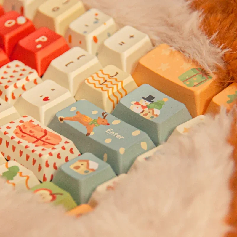 Christmas Gifts Keycaps Custom PBT Cute Gingerbread Snowman Forest Cake Retro Feel Point Keycap New Cherry Profile Key Cap Gift