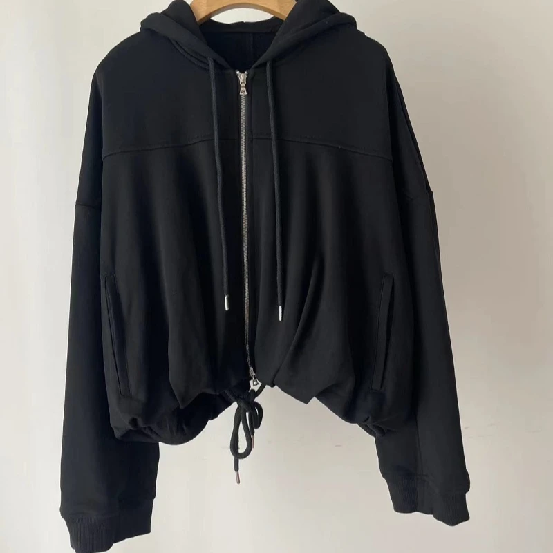 Early autumn new design sense drawing rope Black loose top flower bud -type hooded zipper sweatshirt Women