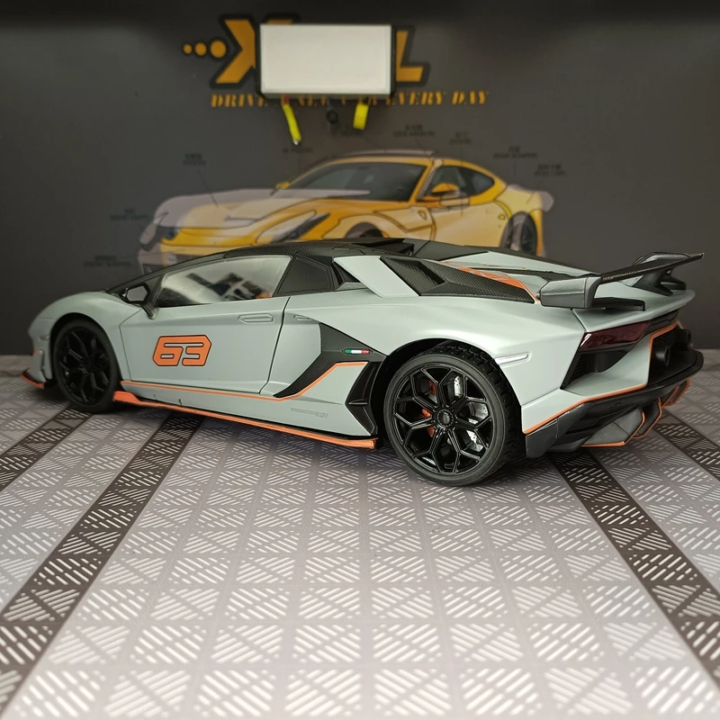 Modelo de coche de rally de aleación Lamborghini Aventado SVJ63 de simulación 1:18, decoración de coche, regalo de supercoche convertible