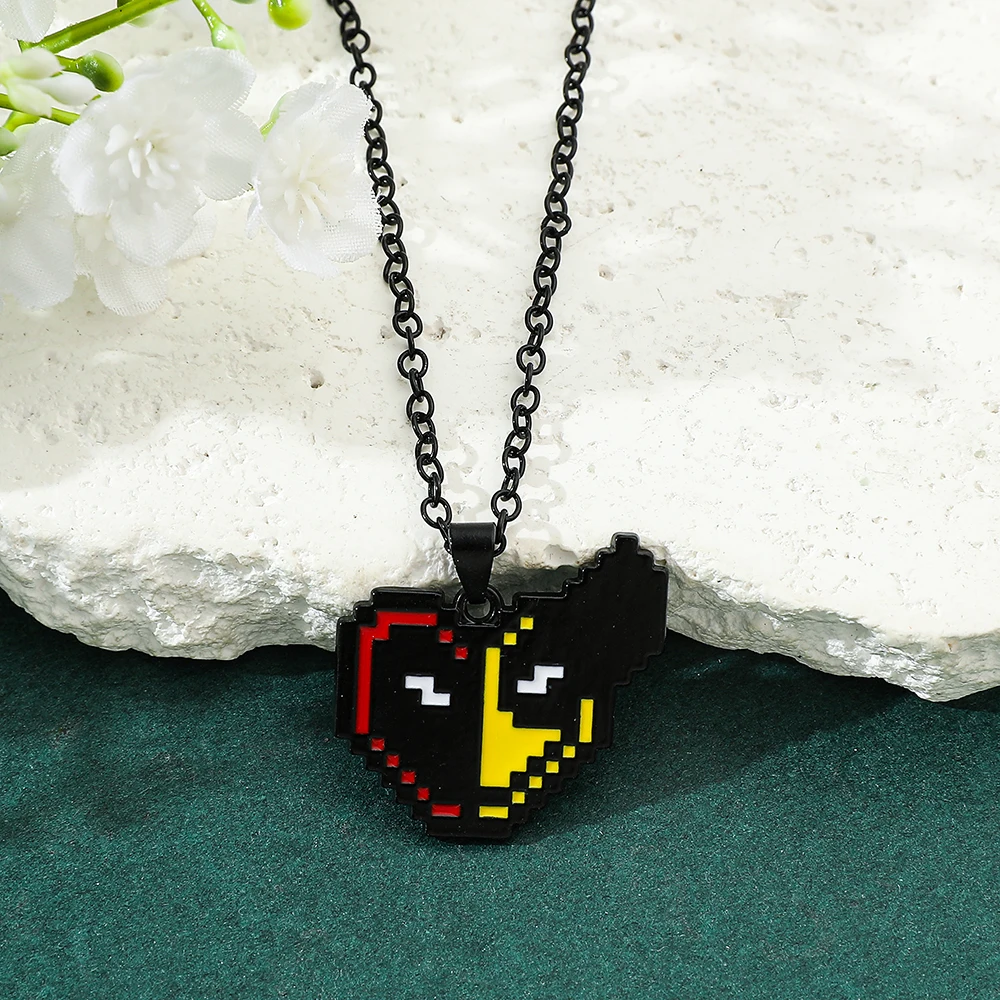 Marvel Superhero Deadpool & Wolverine Necklace Heart Matching Pendant Necklace for Women Men Cosplay Jewelry Gifts