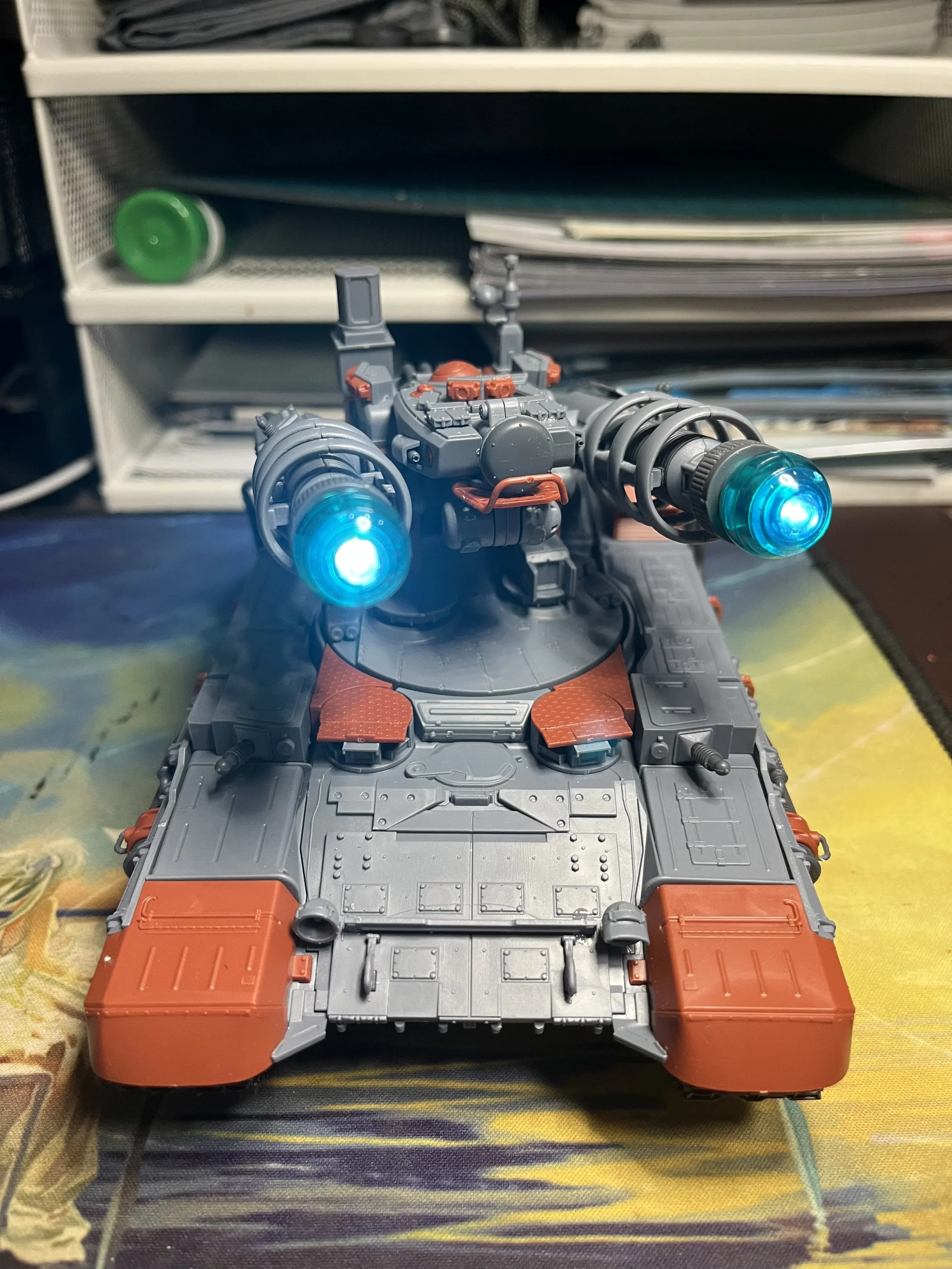 

В наличии 3G модель бордюр BC-005 магнитный штормовый танк бесклеевое разделение цветов турель мобильная прикрепленная световая группа 1/35 игрушки подарки