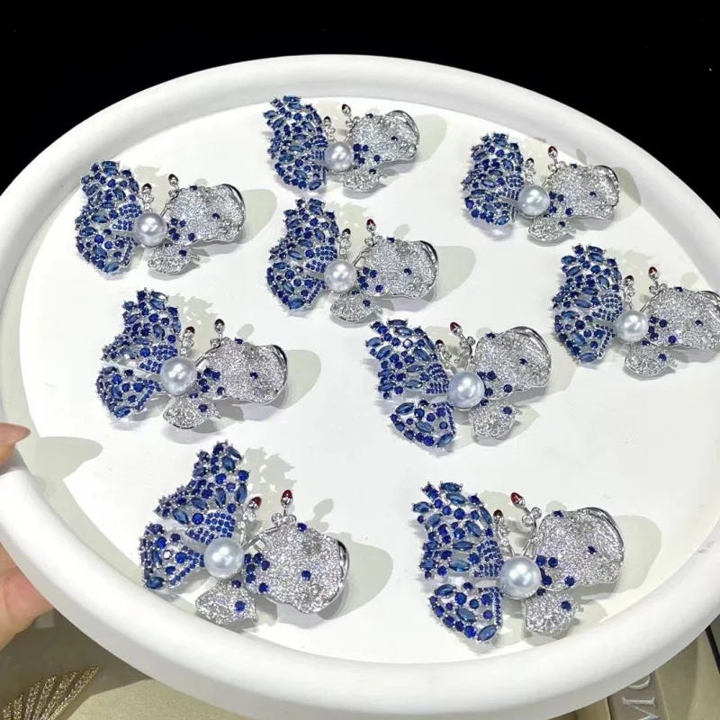 SGARIT New Natural Freshwater Pearl Brooches for Women Butterfly Pins Banquet Party Backpack Gifts Jewelry Accessories
