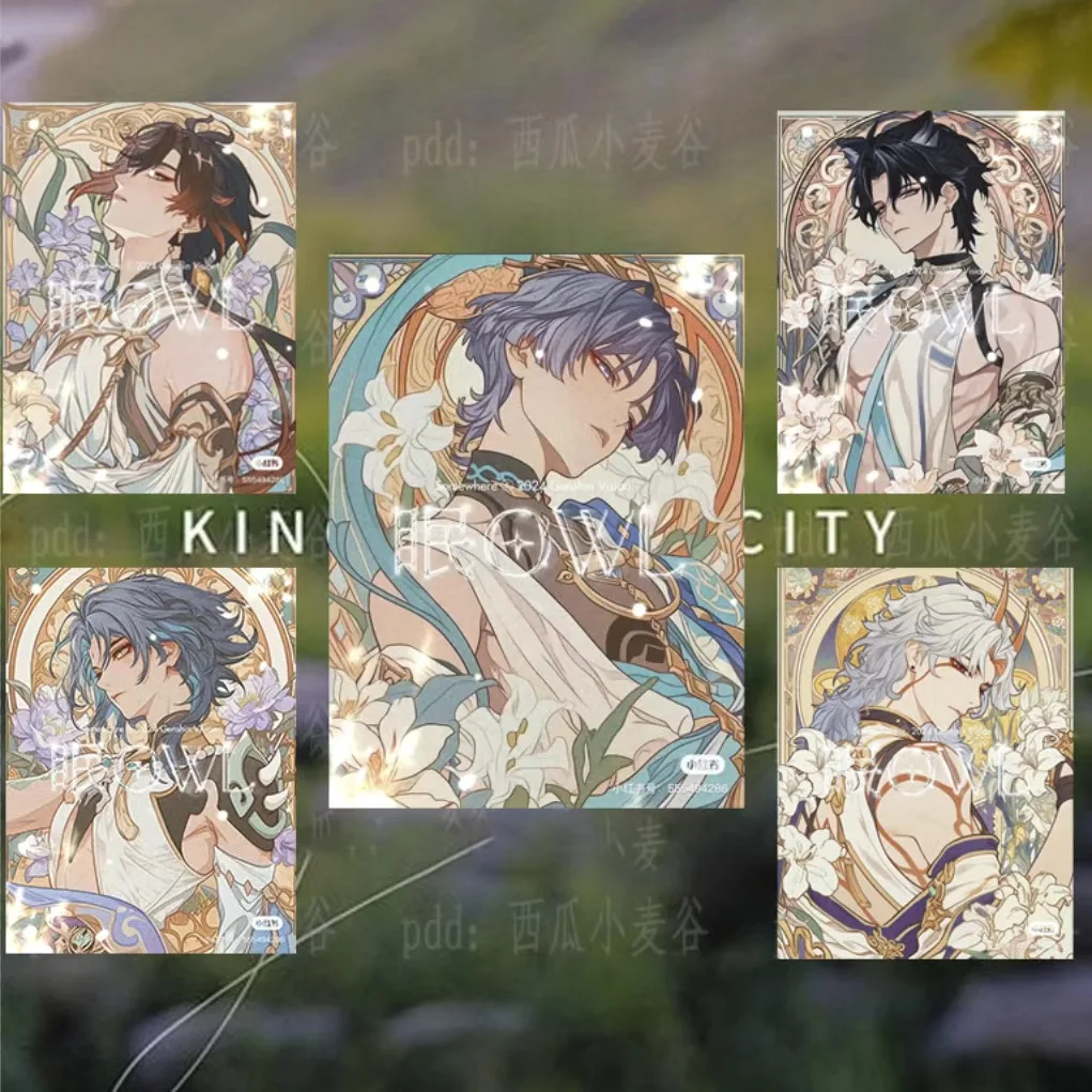 

Genshin Impact Zhongli окружены изысканными акриловыми картами для косплея, которые используются для украшения разысканных солдат.