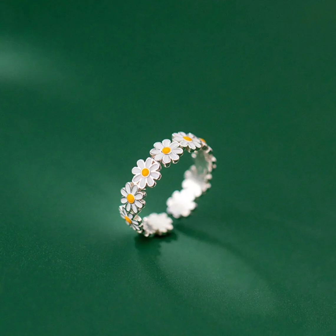 Small Daisy Ring Mori Tie Small Fresh White Flower Drops Glue Ring cross-border Korean Version Of Feminine Style Hand Jewelry