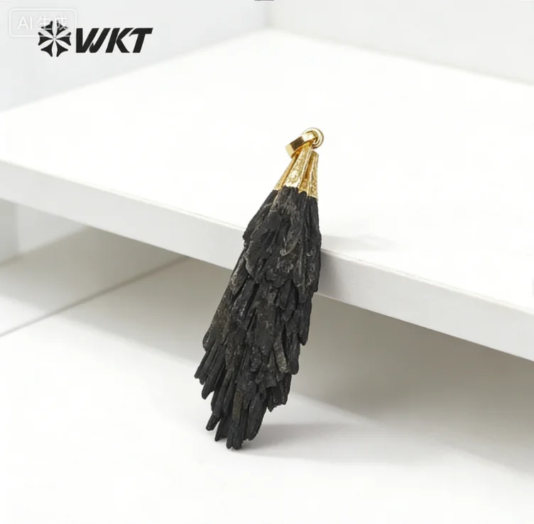 WT-P790  Wholesale 5pcs Black Kyanite Pendant For Women Natural Stone Random Shape With 18K Gold Plated