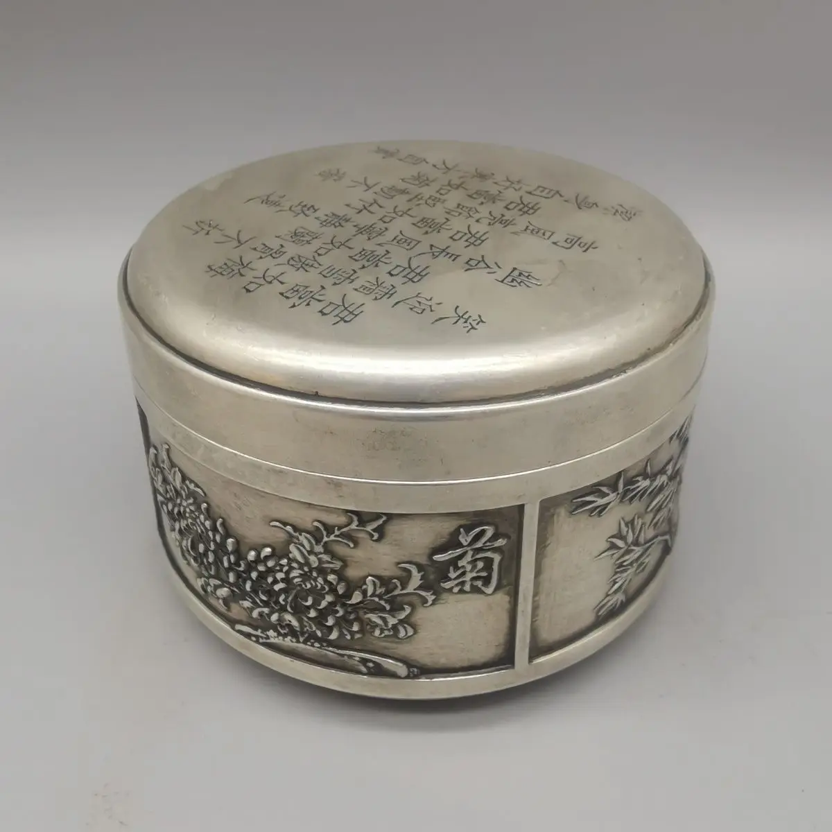Plum, orchid, bamboo, and chrysanthemum storage box Statue for Tea Home Decor Ornaments