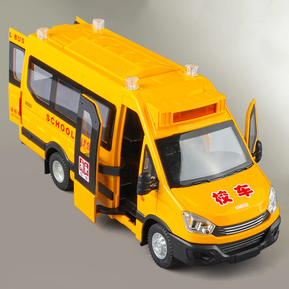 1:24 ambulancia autobús escolar juguetes de aleación coche Diecast modelo rueda delantera dirección sonido luz tirar hacia atrás vehículo en miniatura regalo para niños