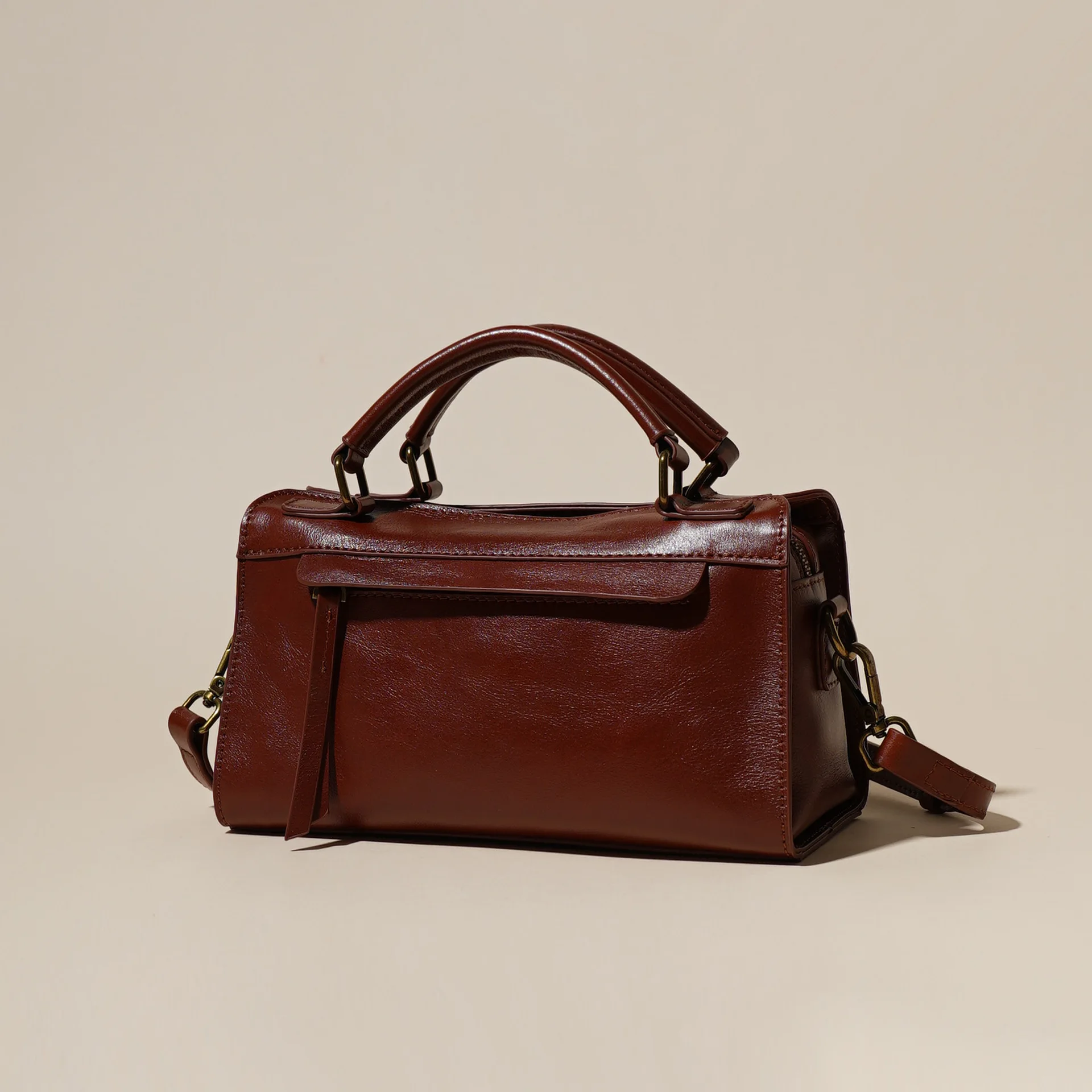 

2025 Genuine Leather Women Shoulder Bag versatile Small Square Crossbody Bag Casual daily Women's Handbag for Commuting shopping