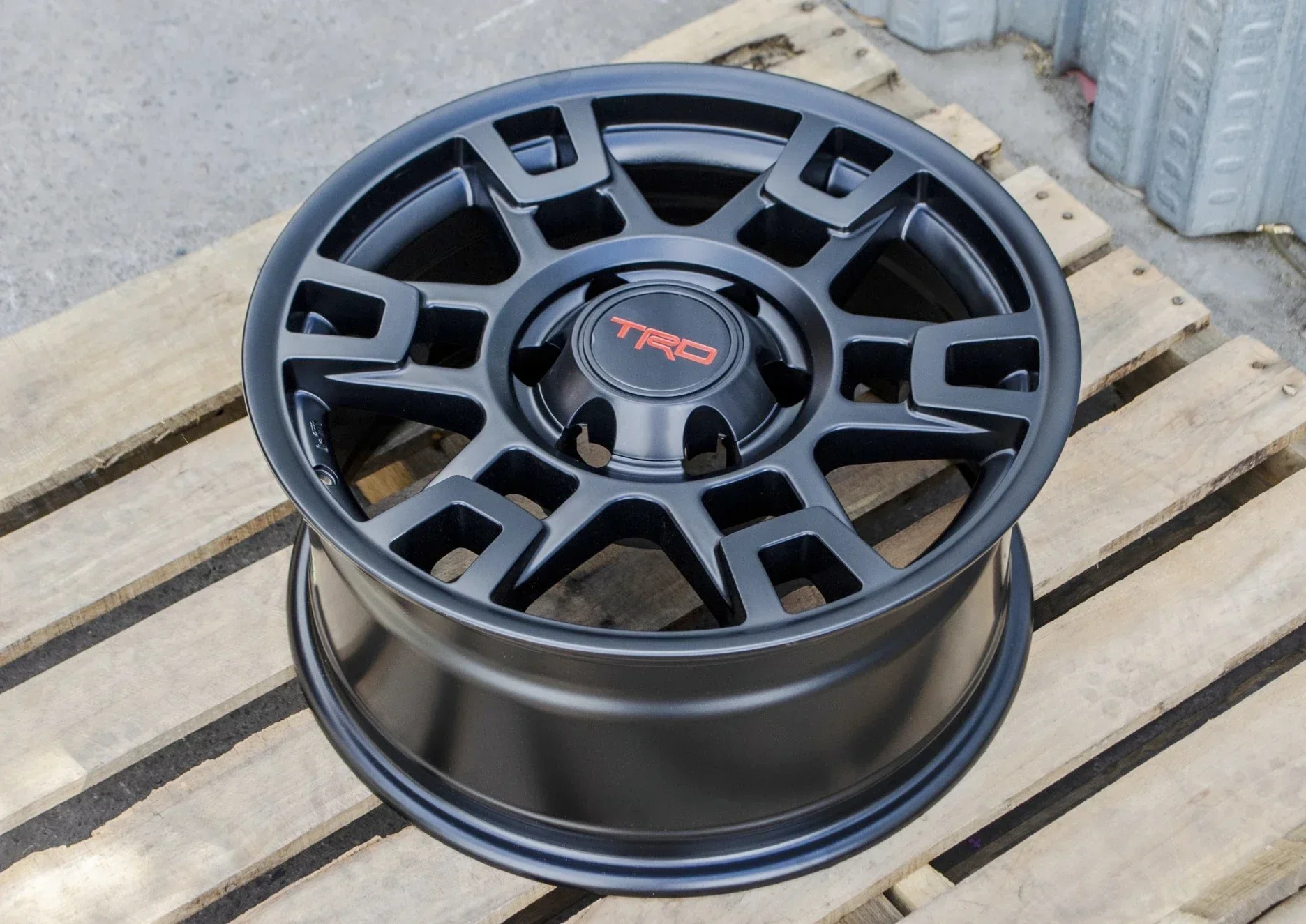 Forged Truck Wheel Rim Aluminum Alloy Wheel 16 17 17.5 19.5 22.5 24 Inch Black Paint Deep Concave Forged Car Truck Wheels