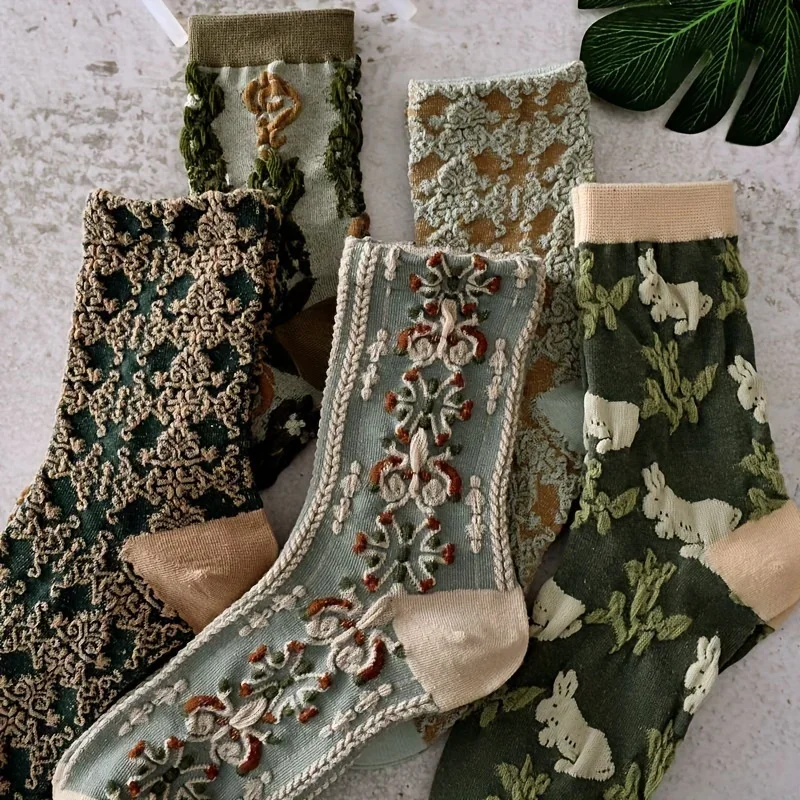 5 Pairs Floral Print Socks, Comfy & Cute Mid Tube Socks, Women's Stockings & Hosiery Trend Ethnic Style Flower Embroidery Socks