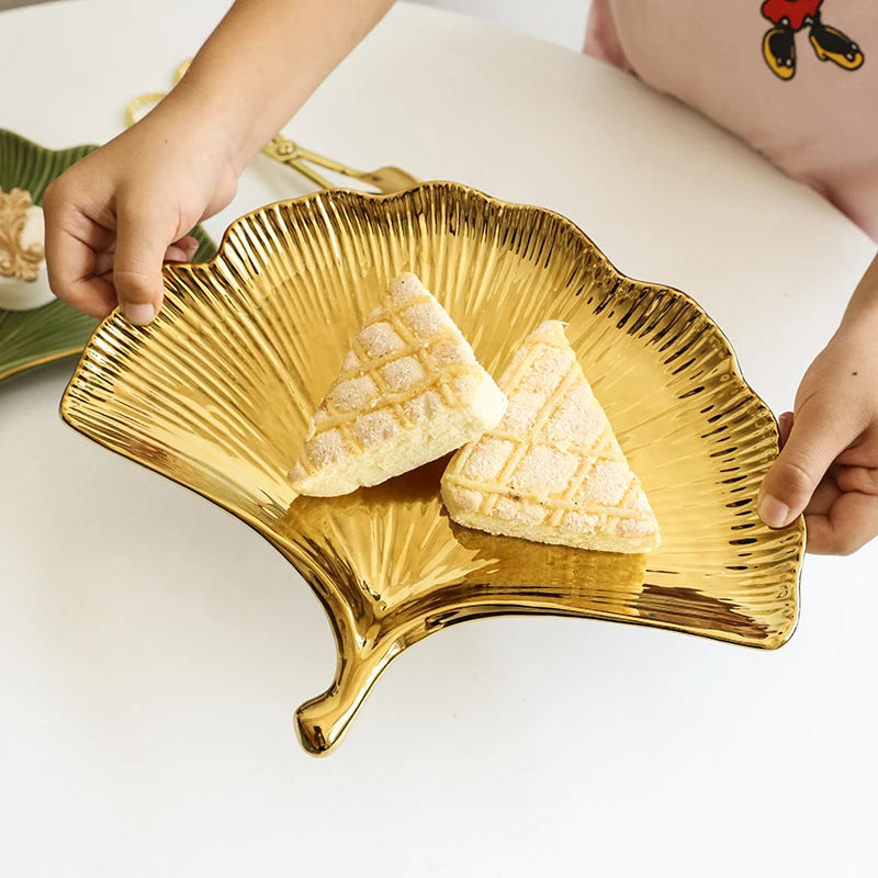 

Creative Ceramic Ginkgo Leaf Plate Porch Gold Edge Jewelry Plate Fruit Dim Sum Plate