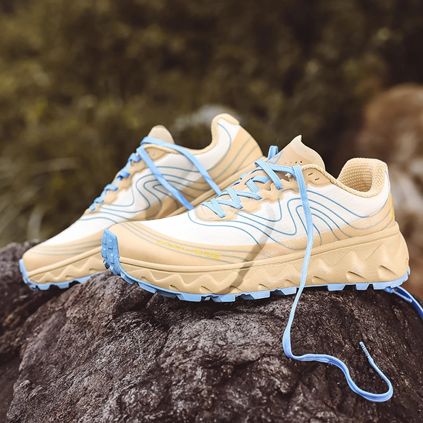 

New Hot-Selling Item: Lightweight Breathable Outdoor Walking Shoes Durable Walking Shoes with Powerful Traction