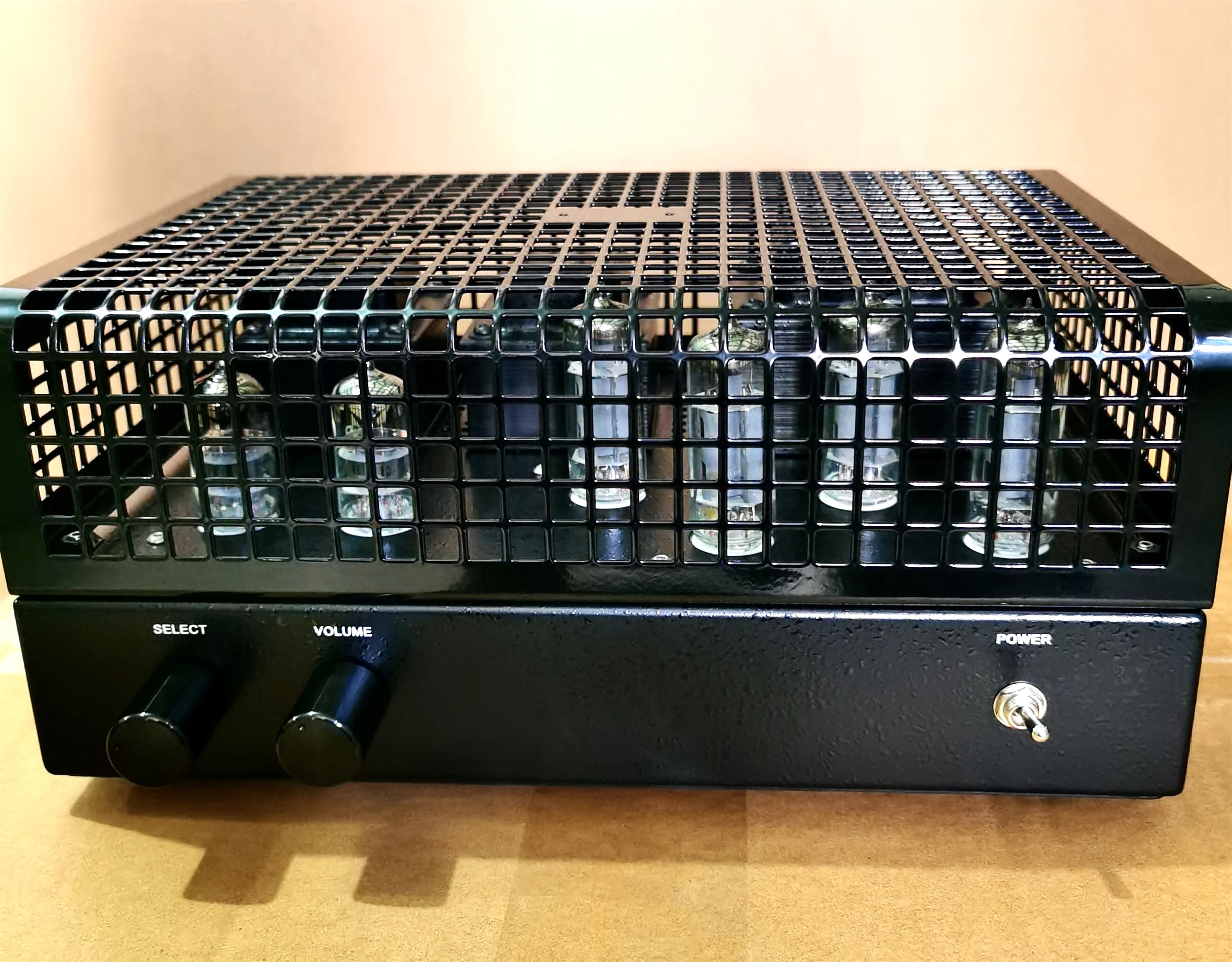 

2022 Latest Low power 2*12W desktop power amplifier 6P1 tube push-pull tube, frequency response: 20Hz-30kHz, 6P1*4, 6N2*2