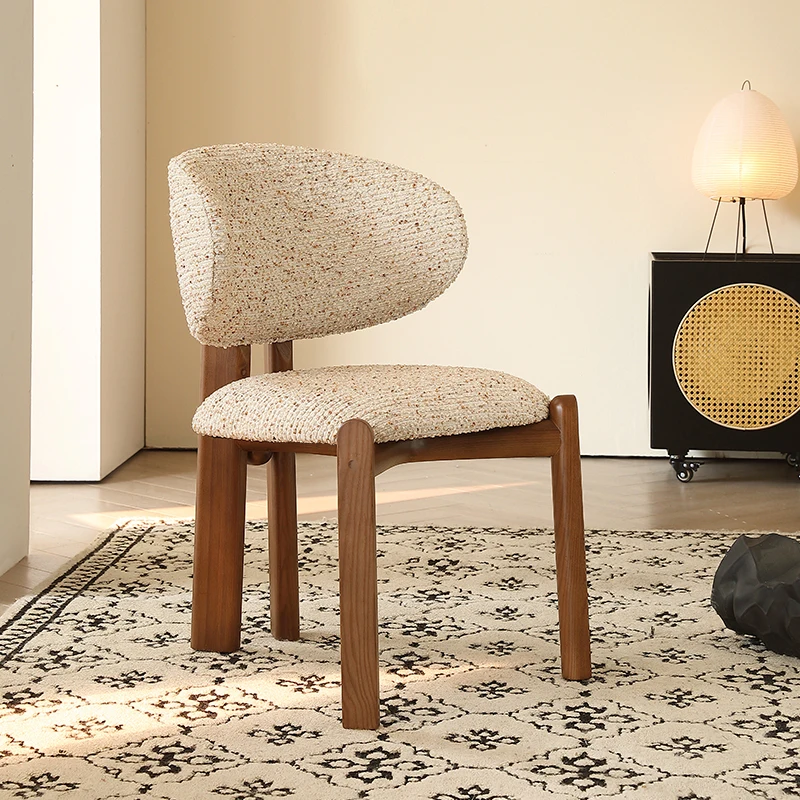 Retro Living Room C…