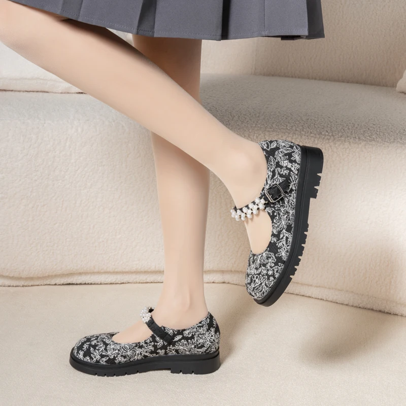 

YQBTDL 2026 Sweet Slik Leather Shoes for Party Wedding Princess String Bead Studded Belt Buckles Fashion Party Women Shoes Black