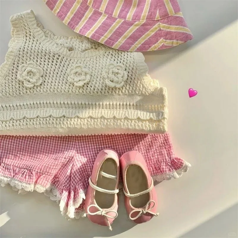 25 Nordic New Spring Summer Sweet Hook Flower Hollow Design for Girls' Flowers Short Knitted Tank Top Shorts Set