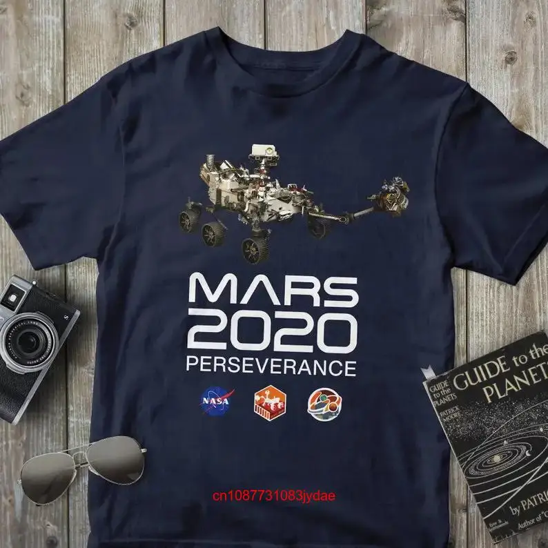 Mars 2020 Perseverance Mission Rover, ΠΏΠ°ΡΡ Ρ ΠΈΠ΄Π΅Π½ΡΠΈΡΠΈΠΊΠ°ΡΠΎΡΠΎΠΌ Π»ΠΎΠ³ΠΎΡΠΈΠΏΠ°, ΡΡΡΠ±ΠΎΠ»ΠΊΠ° Π΄Π»Ρ Π²Π·ΡΠΎΡΠ»ΡΡ
ΠΈ Π΄Π΅ΡΠ΅ΠΉ Ρ Π΄Π»ΠΈΠ½Π½ΡΠΌ ΠΈΠ»ΠΈ ΠΊΠΎΡΠΎΡΠΊΠΈΠΌ ΡΡΠΊΠ°Π²ΠΎΠΌ Mars 2020 Perseverance Mission Rover, ΠΏΠ°ΡΡ Ρ ΠΈΠ΄Π΅Π½ΡΠΈΡΠΈΠΊΠ°ΡΠΎΡΠΎΠΌ Π»ΠΎΠ³ΠΎΡΠΈΠΏΠ°, ΡΡΡΠ±ΠΎΠ»ΠΊΠ° Π΄Π»Ρ Π²Π·ΡΠΎΡΠ»ΡΡ
ΠΈ Π΄Π΅ΡΠ΅ΠΉ Ρ Π΄Π»ΠΈΠ½Π½ΡΠΌ ΠΈΠ»ΠΈ ΠΊΠΎΡΠΎΡΠΊΠΈΠΌ ΡΡΠΊΠ°Π²ΠΎΠΌ