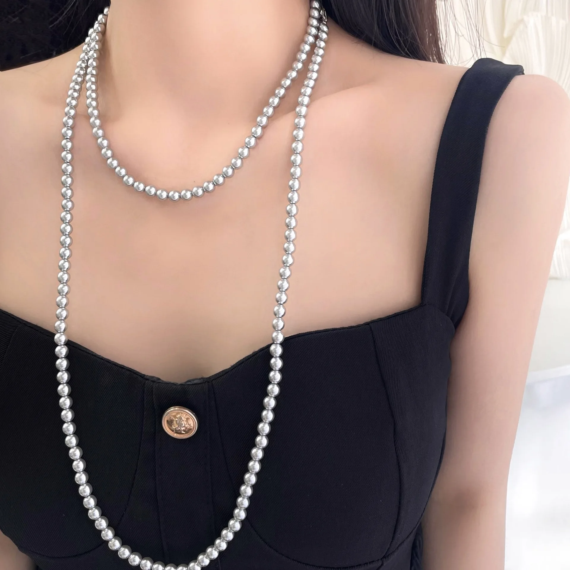 

Round, strong light, high-end sweater chain, light luxury collarbone, s925 sterling silver long pearl necklace