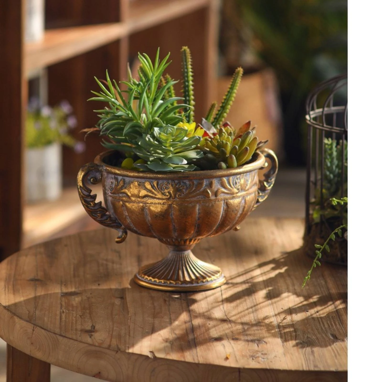 Vintage Goblet Vase Gold Color Pedestal Vase Ornate Pedestal Pot European Design Home Decor Stable Base for Wedding