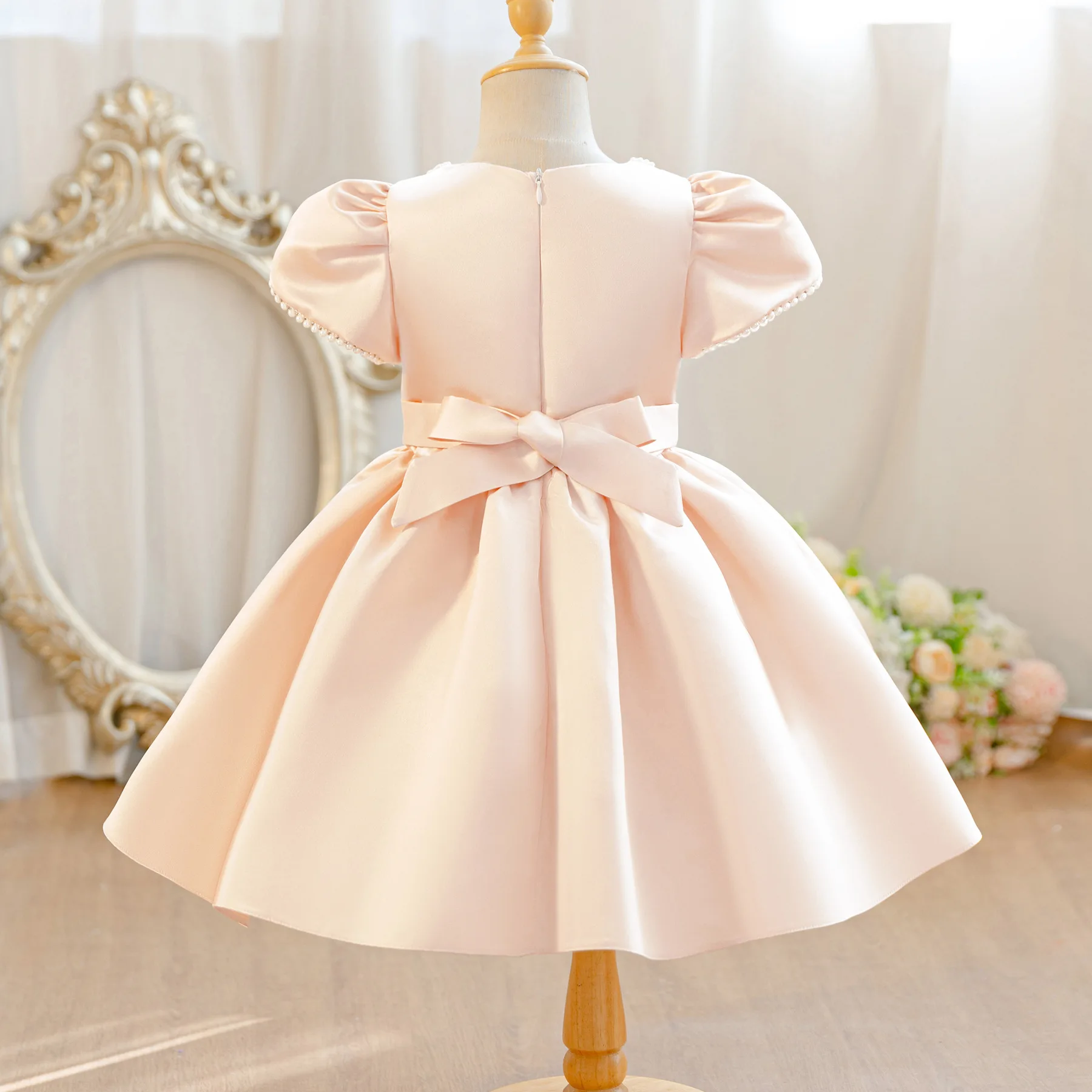Children's Princess Dress 2026 High End Western Style Girl Little Flower Baby Champagne Birthday Evening Dress
