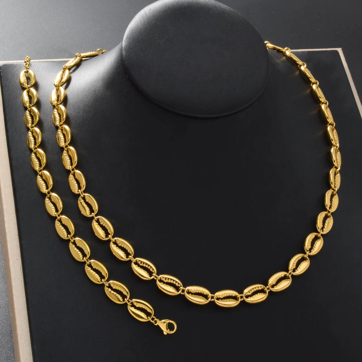 

Gold Plated Stainless Steel Shell Necklace Bracelet Set for Women Beach Vacation Resort Boho Vintage Jewelry Gift for Her