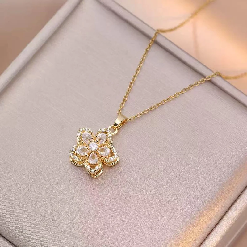 Glänzende romantische Blumen-Anhänger-Halskette für Frauen, vergoldet, drehbare Blumen, Halsband für Mädchen, Hochzeit, Party-Schmuck