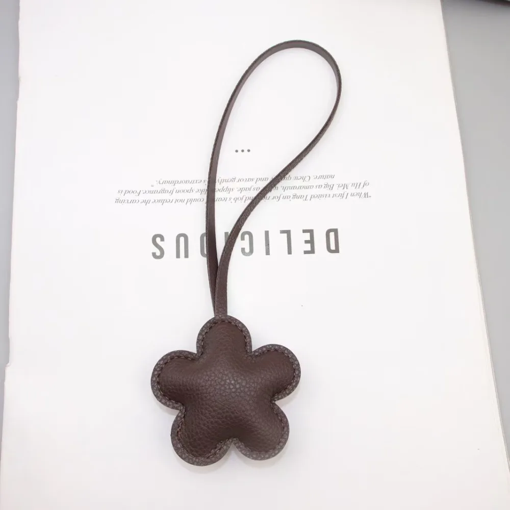 

Милый брелок для ключей из искусственной кожи с цветком, мультяшный дизайн, 13 цветов, модный аксессуар для сумки, для мужчин