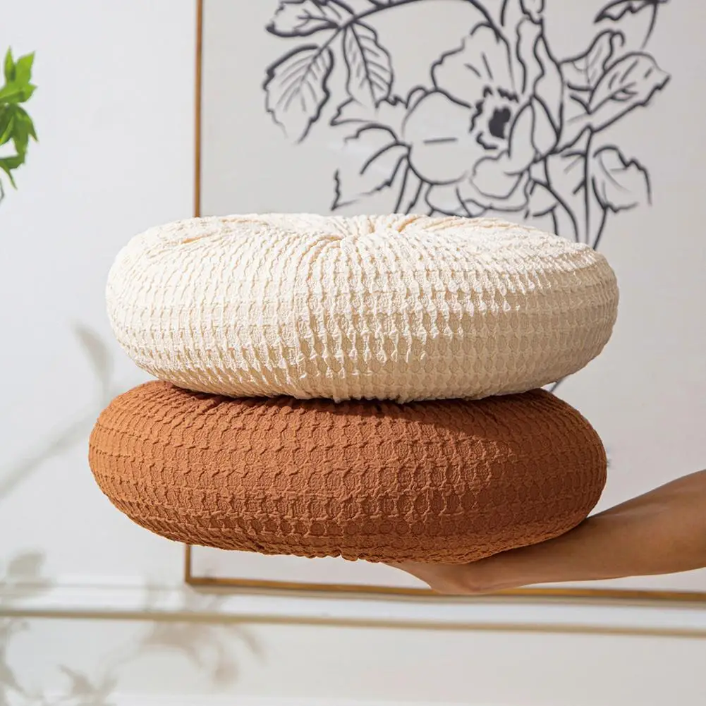 Off-white Round Pillows Luxurious Handmade European Style Throw Pillows for Office Chair Sofa Solid Colour Wheel-shaped Cushions