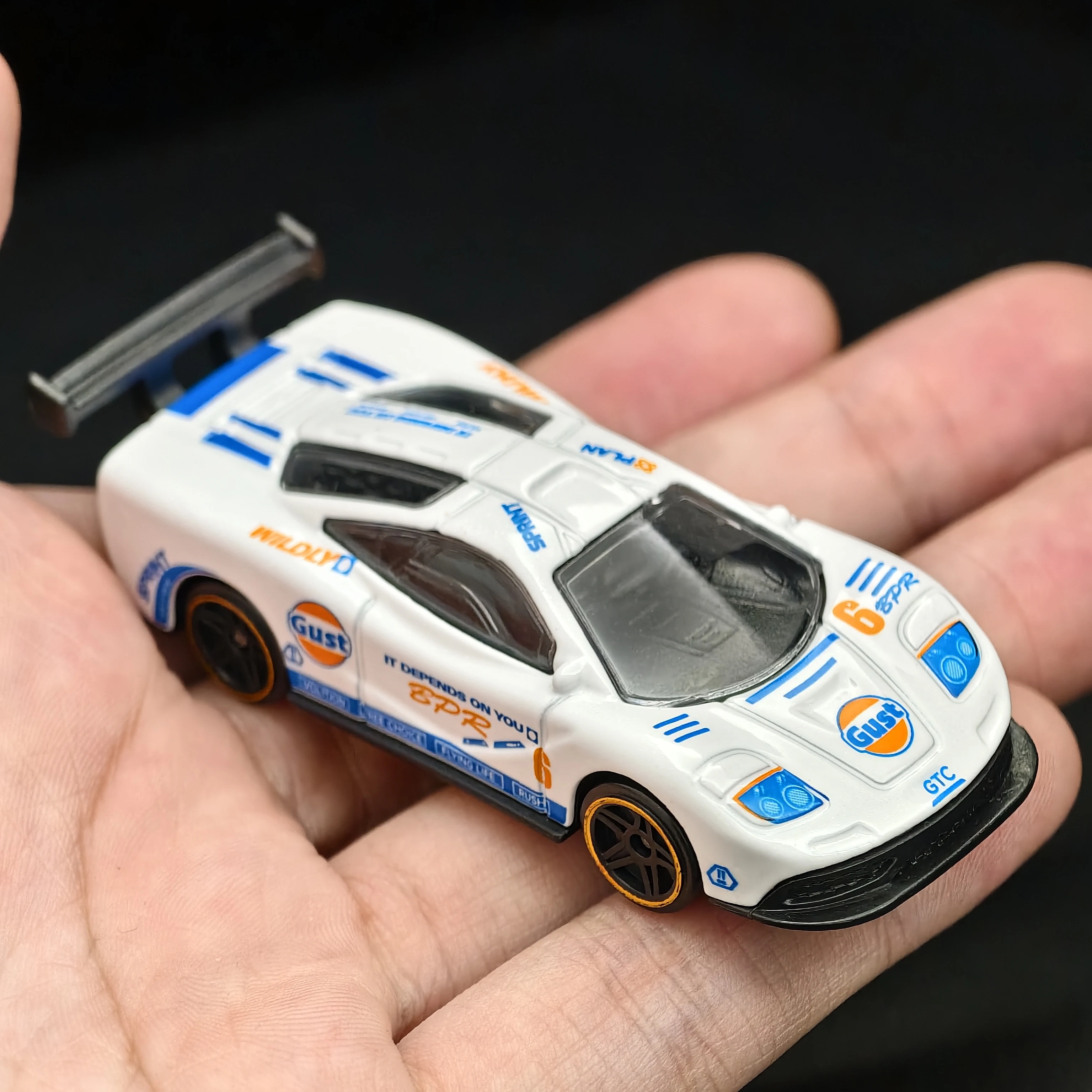 1/64 Diecast Metal Car Model Miniature Racing Vehicle Toy Collectible Replica for Car Lovers Shelf Display Home Decoration Gift
