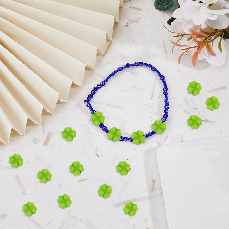 200Pcs Clover Bead Faceted Acrylic Clover Beads St. Patrick\'s Day Shamrock Opaque Acrylic Beads Small Four Leaf Clover Beads