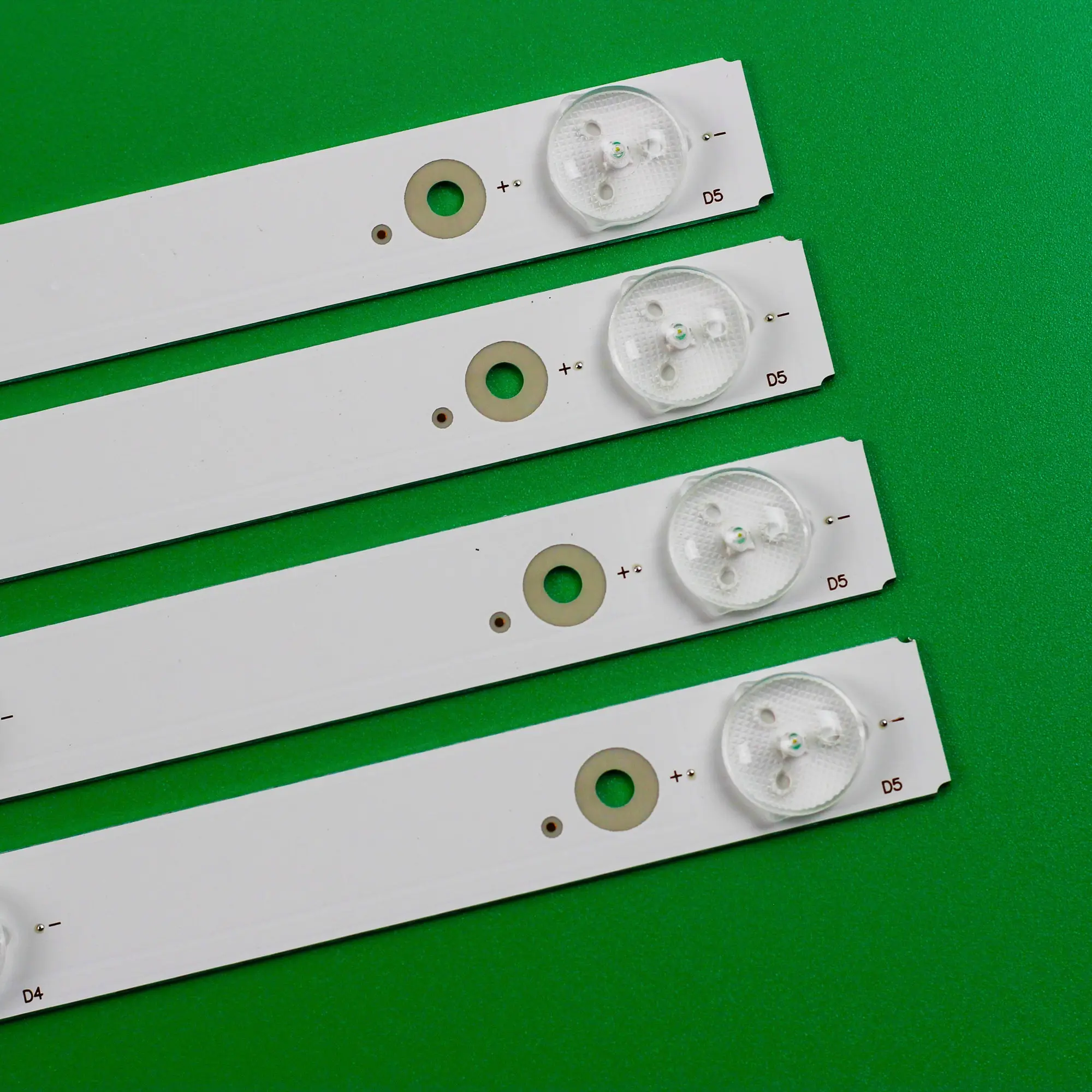 Striscia di retroilluminazione a LED per 43UJ620Y 43UJ6200 CRH-A 4330300105 R74CREV1.0 CRHA 4330300104 L74CREV1.0 TH-43fx580c 43l3650 SK43L71A-V01