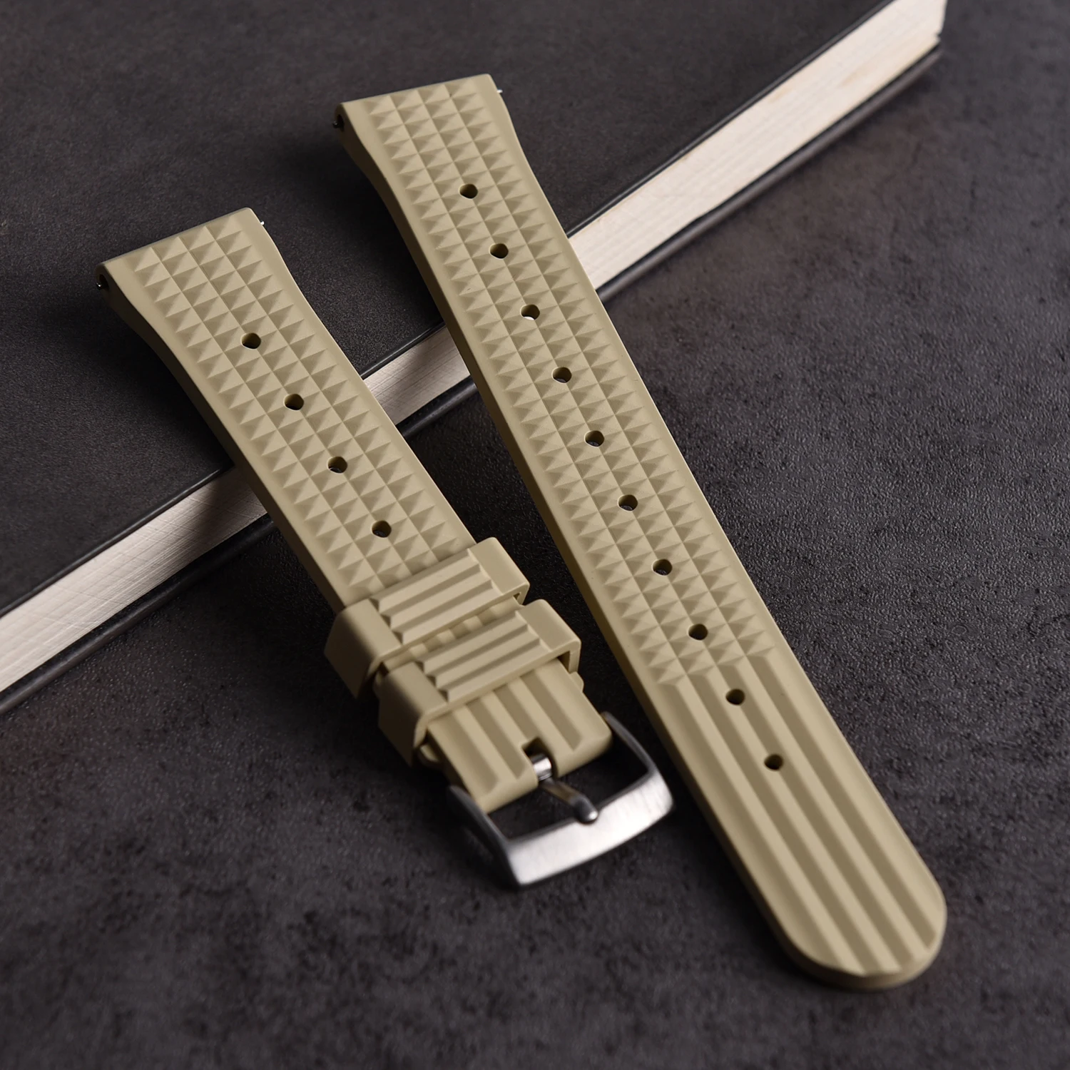 20/22mm Waffle Texture Waterproof FKM Rubber Watch Strap Quick Release Replacement Band