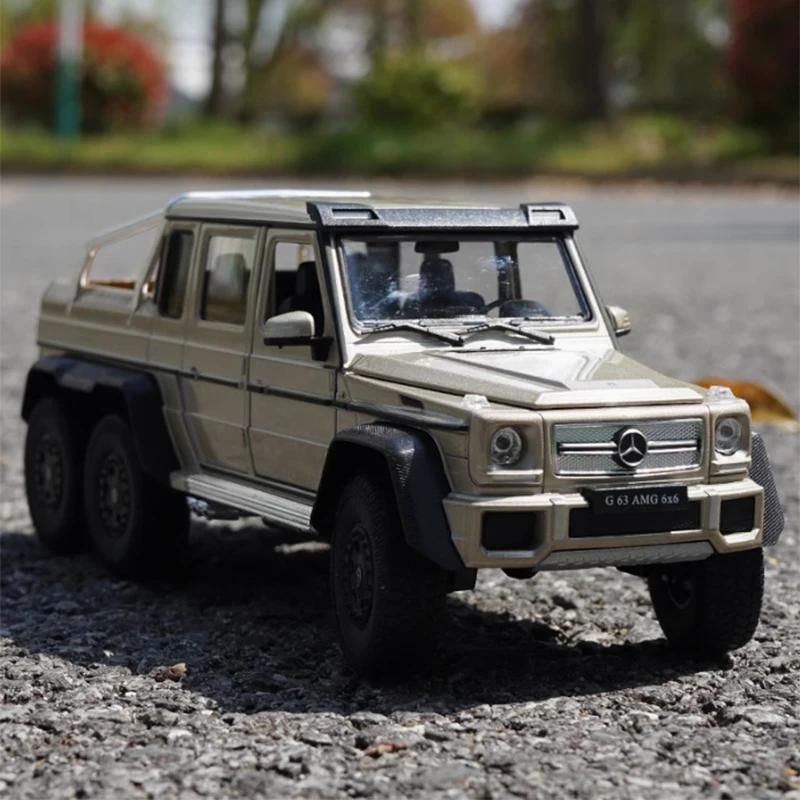 Diecast 1:24 Scale Welly Benz G-Class G63 6*6 Off-road Vehicle Alloy Car Model Finished Simulation Collection Gift Toys