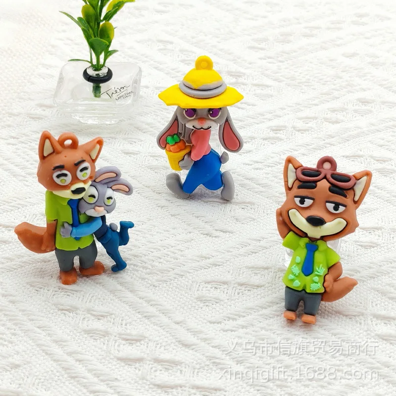 XQ584 Nowe breloczki z kreskówki Zwierzogród, zabawki w pudełkach niespodziankach, ozdoby do dziurawych butów, dekoracje z kreskówek