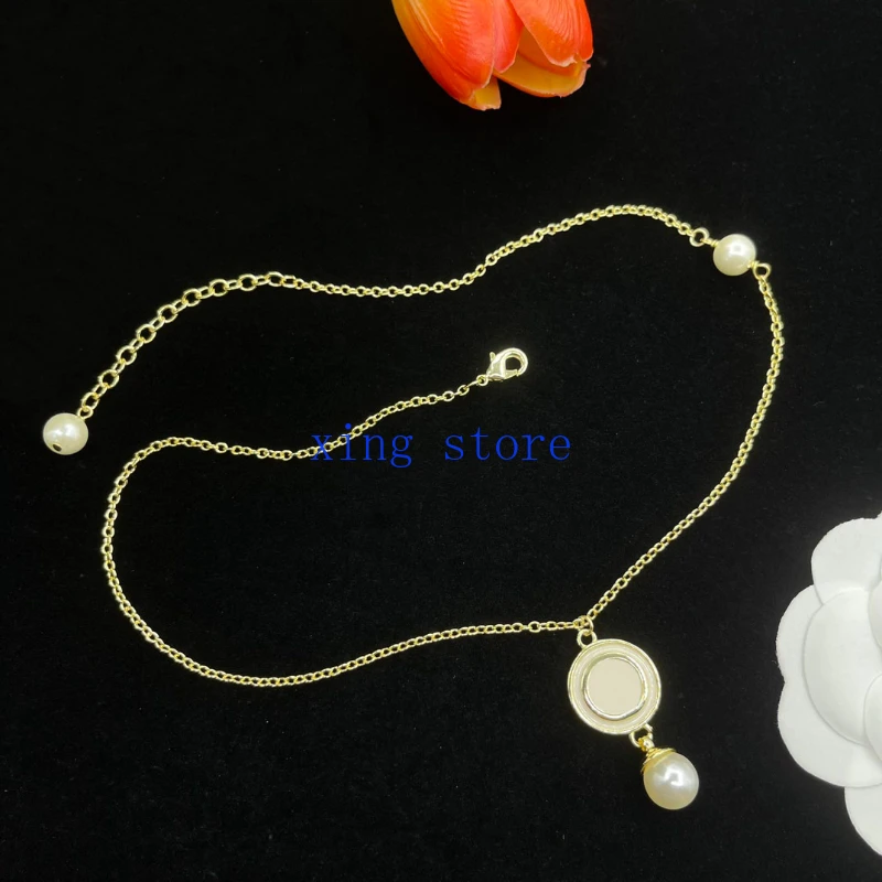 2024 New Fashion Classic Circular Simulated Pearl Pendant Women's Necklace