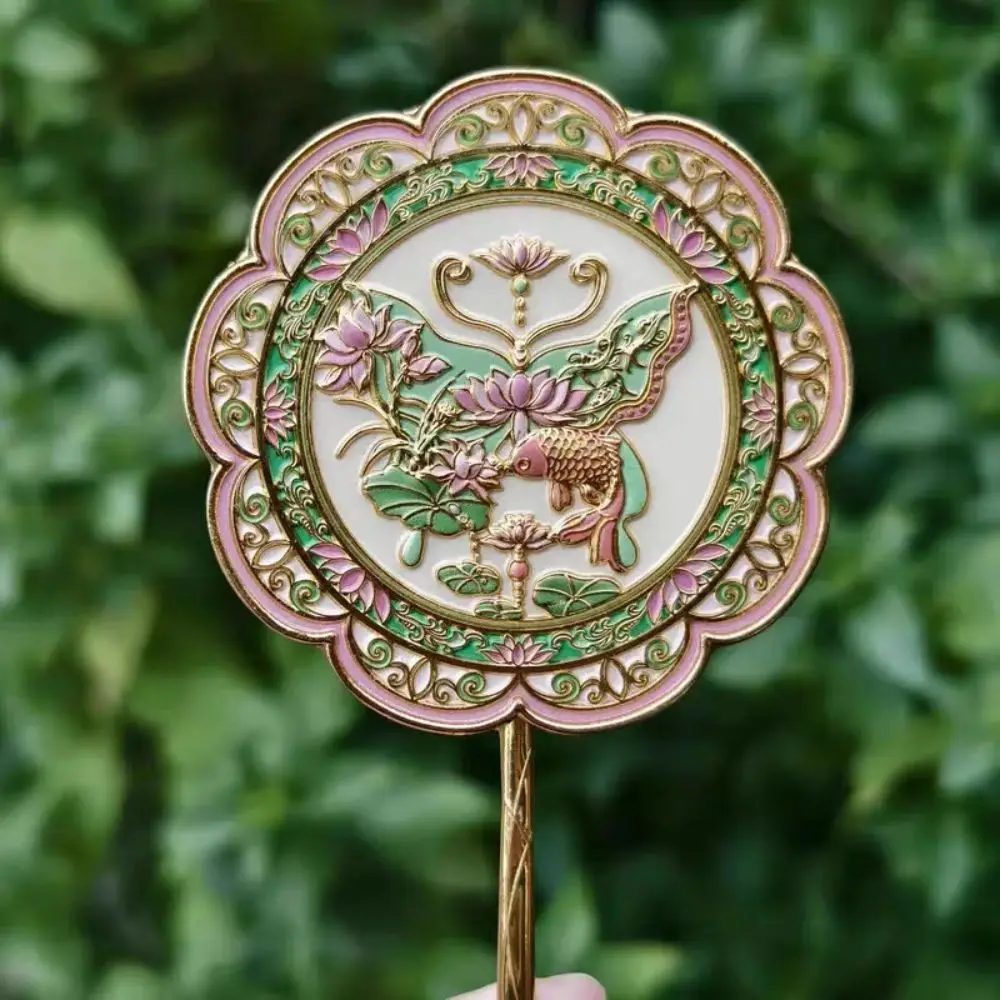 Espejo de mano de estilo chino estérico, espejo cosmético de Metal con textura de mariposa, flor, espejo de maquillaje de dibujos animados de alta definición