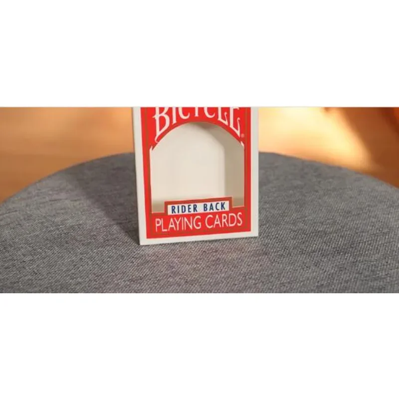 

Невероятная коробка для покера, волшебные трюки, карта, появляющаяся из пустой коробки, фокусник крупным планом, уличные иллюзии, трюки, ментализм, реквизит