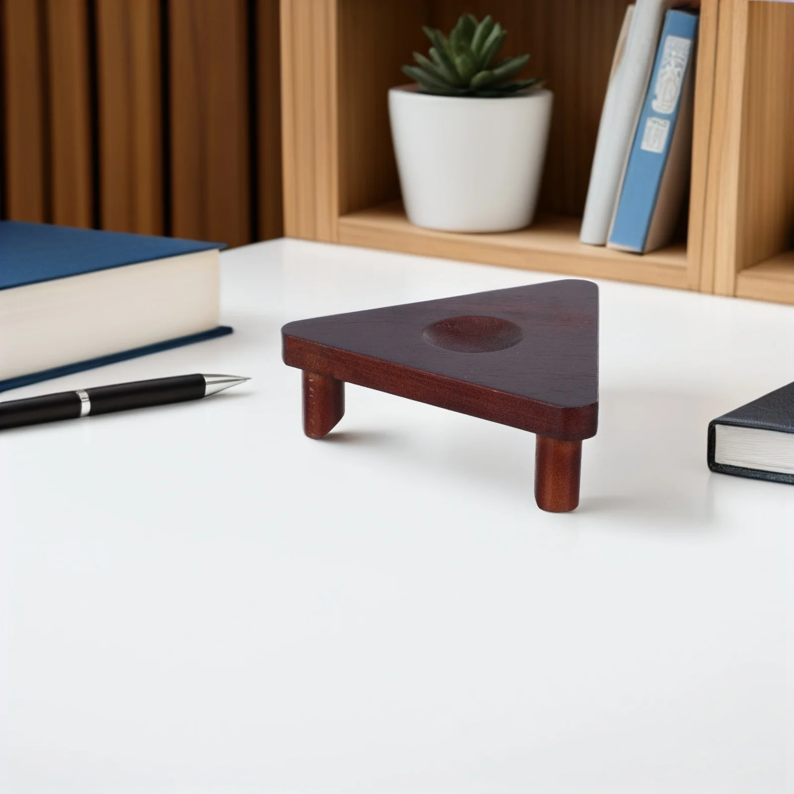 

Wood Ball Stand Solid Wood Triangular Basketball Holder Sports Ball Rack Football Volleyball Memorabilia Organizer