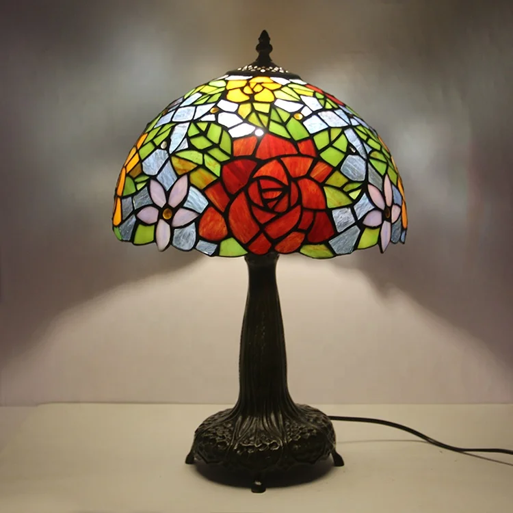 

12-дюймовая винтажная настольная лампа Tiffany с европейским розовым витражем для гостиной, спальни, ресторана, клуба, KTV, бара, декор