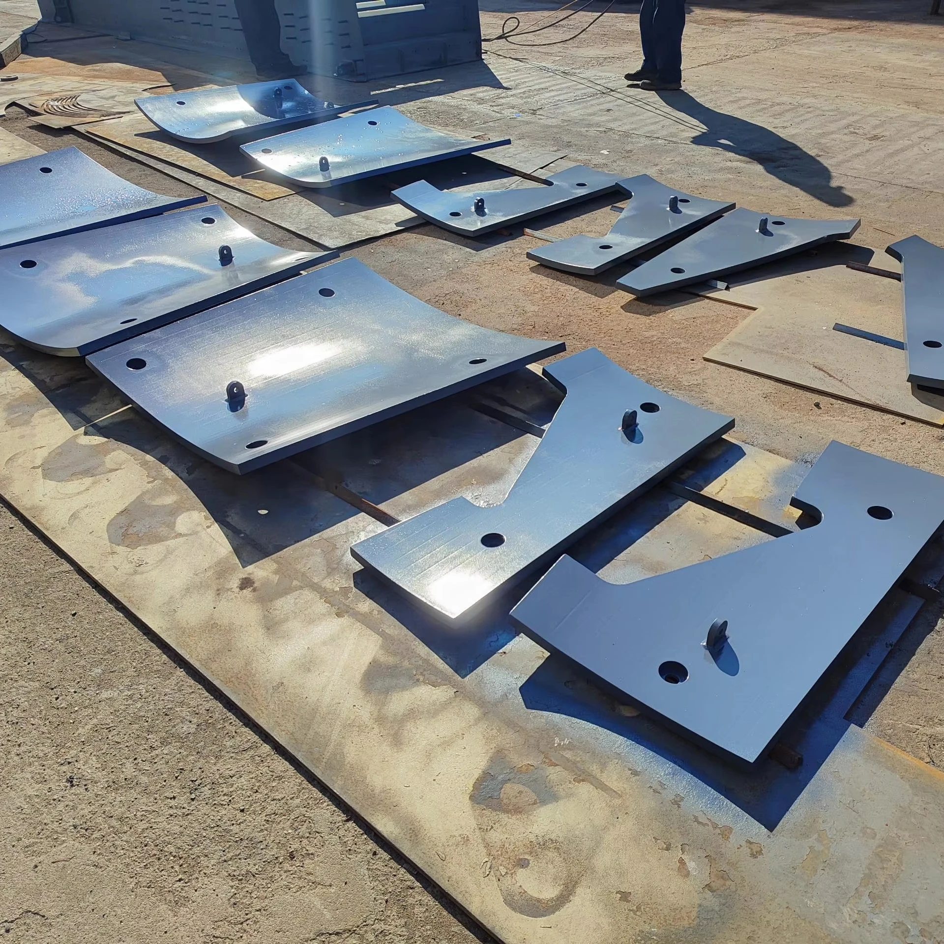 54x75 Gyratory Crusher Spare Parts Bottom Shell Side Liner