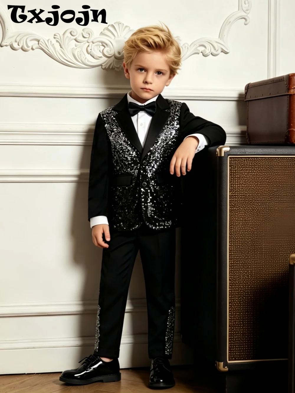 

Boys Luxury Sequined Suit Set 2 Pieces Wedding Ring Bearer Outfit Notched Lapel Elegant Kids Formal Suits Piano Performance
