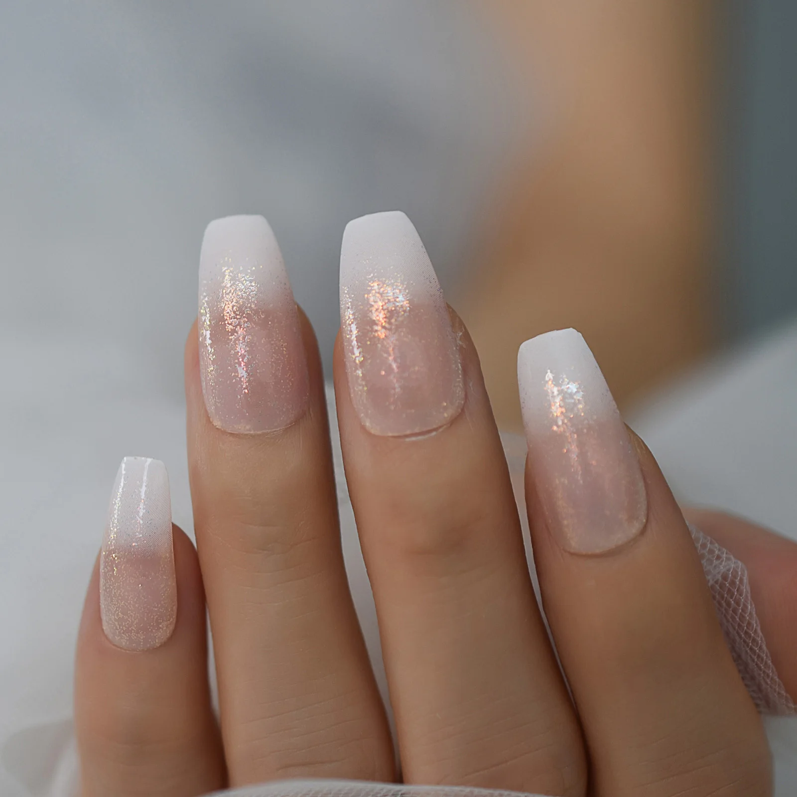 Medium Coffin French Fake Nails Ombre White Nude Holo Shimmer Press On Nails False Artificial Acrylic Nail Tips manicure Tools