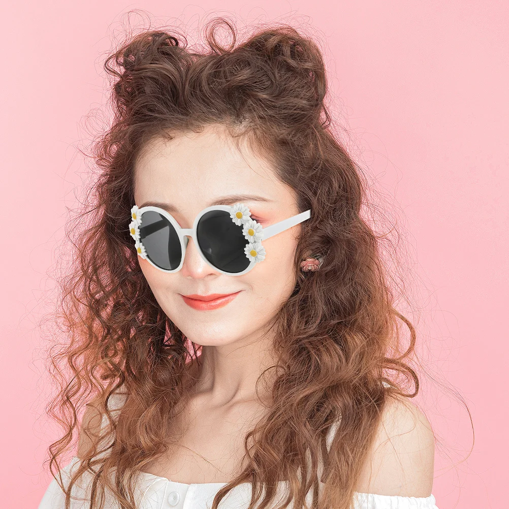 

2Pcs Hawaiian Daisy Flower Sunglasses Sunflower Glasses Festival Props Funny Party Photo Booth Accessories Sunflower Sunglasses