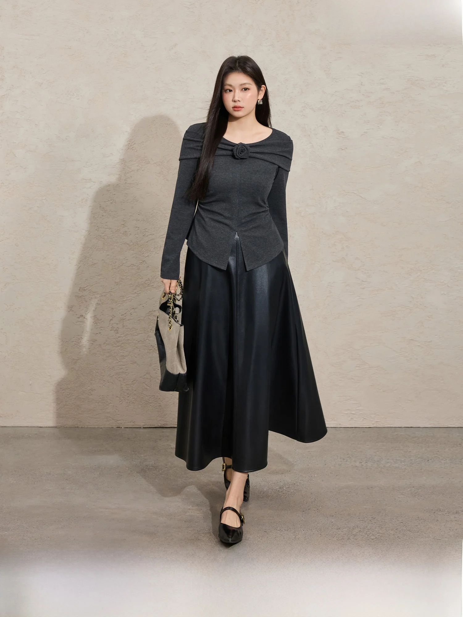 

Простая женская юбка из искусственной кожи большого размера Blue Language, весна 2026, универсальная утягивающая миди-трапеция с высокой талией...