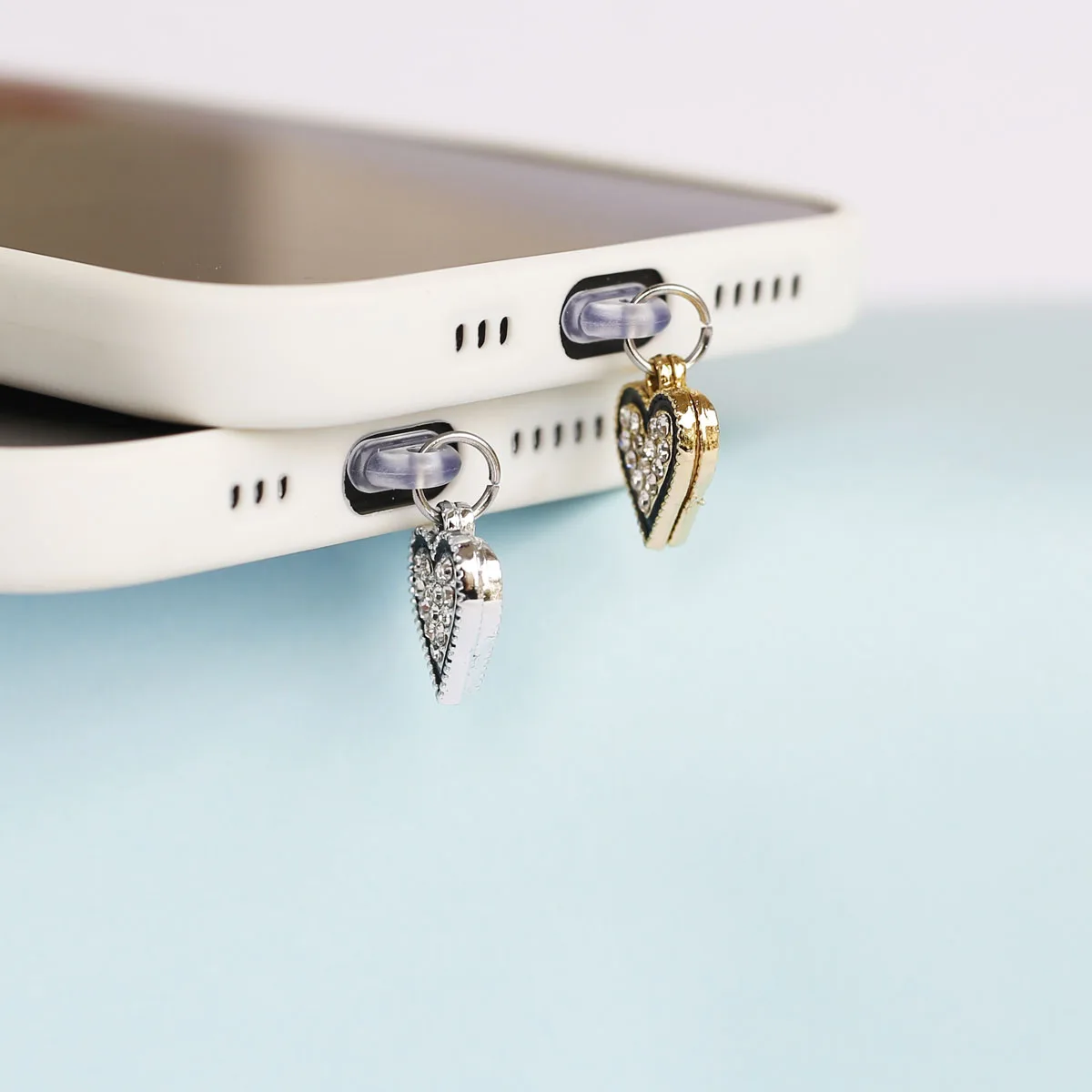 

Dual-Side Full Rhinestone Heart Phone Dust Plug Charm - Decorative Anti-Dust Cover Pendant for iPhone & Type-C Ports