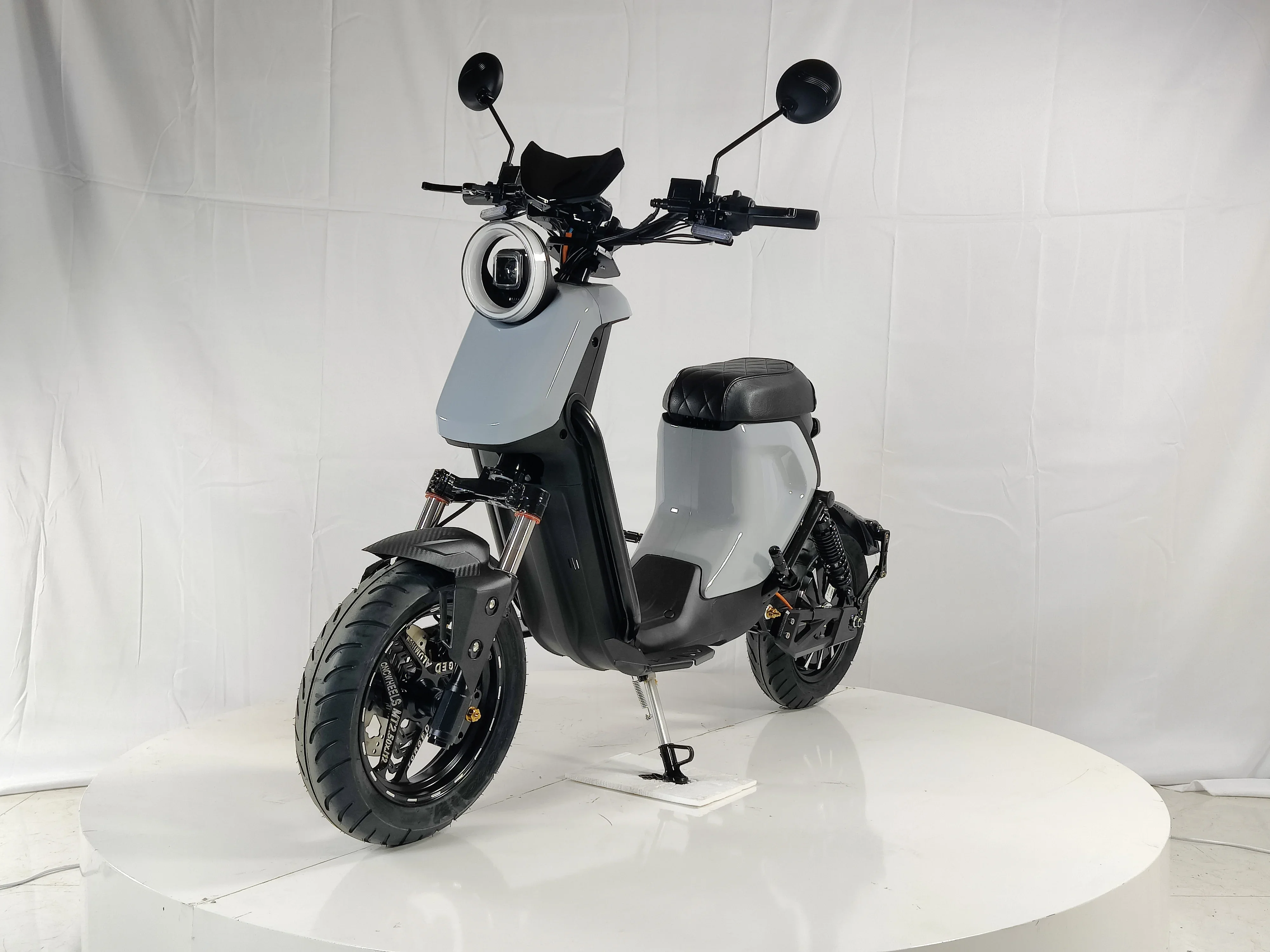 electric motorcycle cool 800w 1000w long range EV Scooter lightweight  motorbike