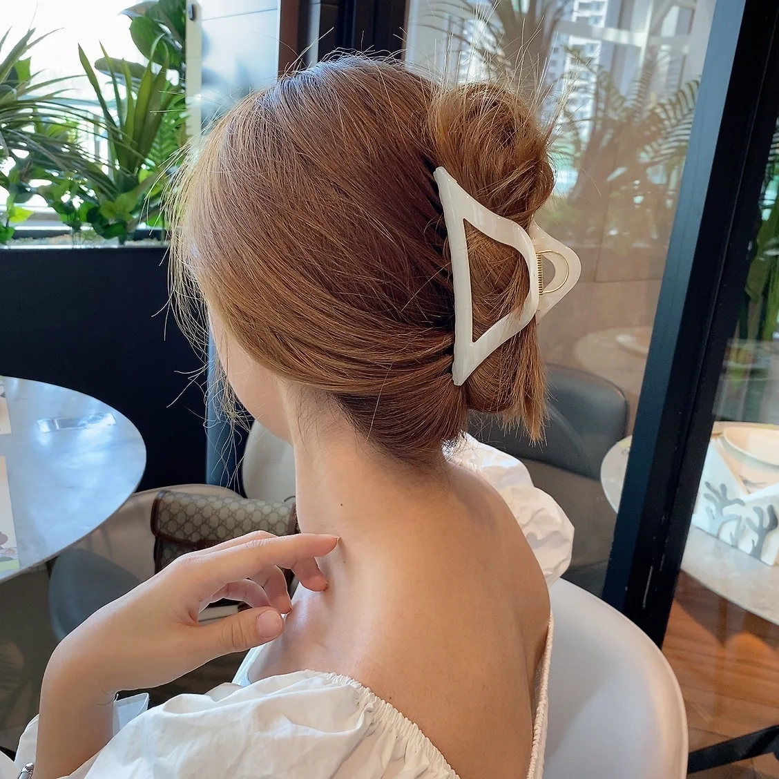 韓国-女の子と女性のための大きなヘッドクリップ,アクリルヘアクリップ,大きな中空ヘッドギア,ヘアアクセサリー