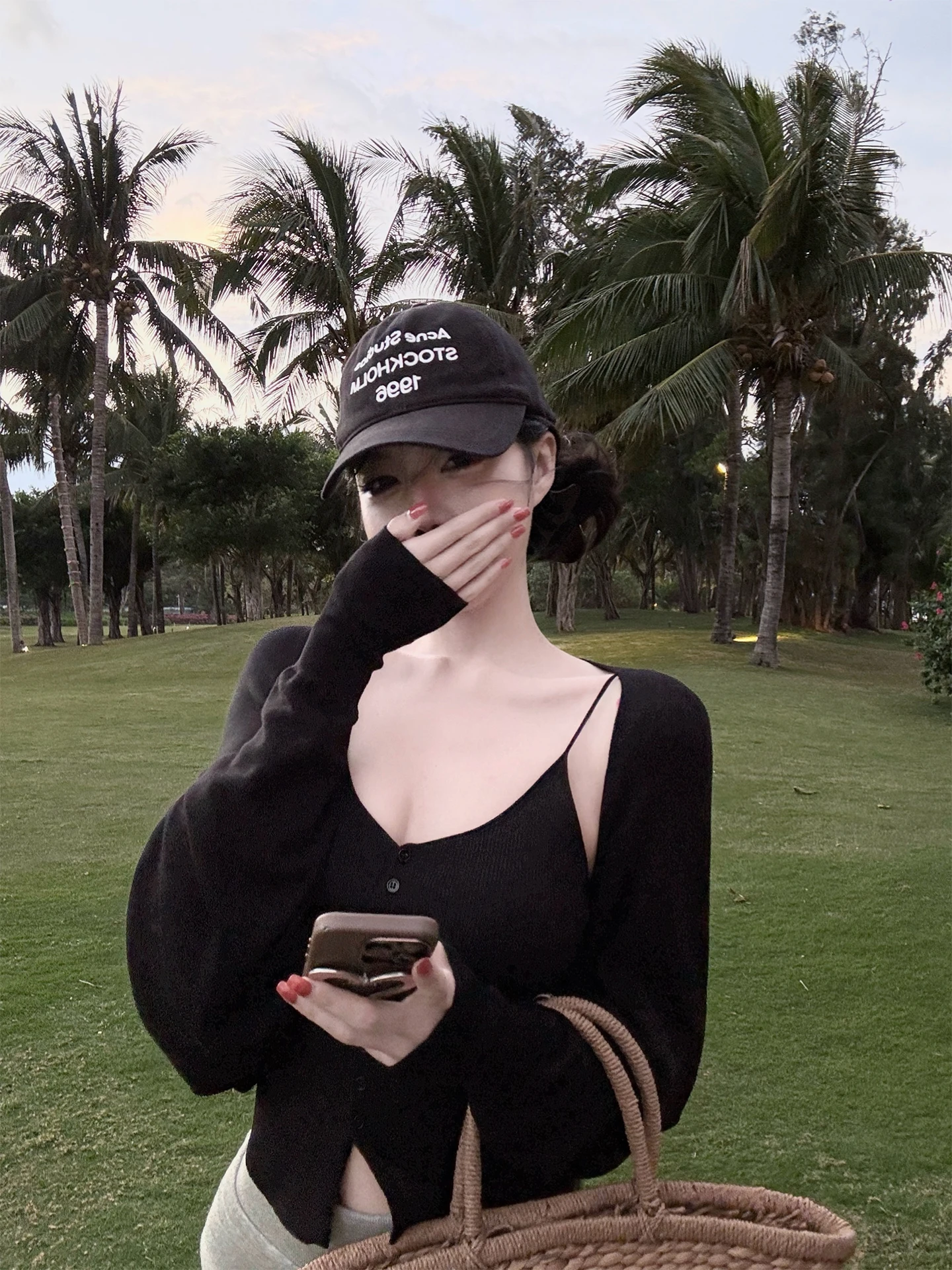 

Laareetoo Rcelle Knitted Cardigan And Tank Top Women's Summer Two-Piece Set Sun Protection High-Quality Fashionable Ensemble