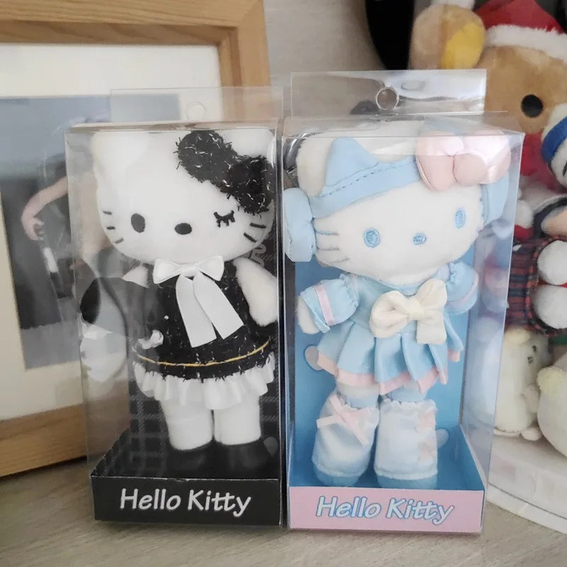 Portachiavi bambola Sanrio Hello Kitty con fibbia a forma di cuore Simpatico cartone animato con gambe lunghe KT Ciondolo per borsa Decorazione zainetto Regali giocattolo